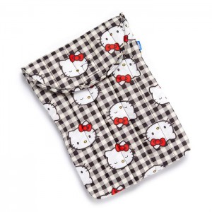 Hello Kitty Hello Kitty x Baggu 50th Anniversary Puffy Laptop Sleeve (Black Gingham) Black | USA_HK84446